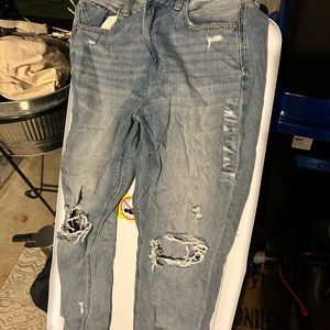 NWT American Eagle Mom Jeans